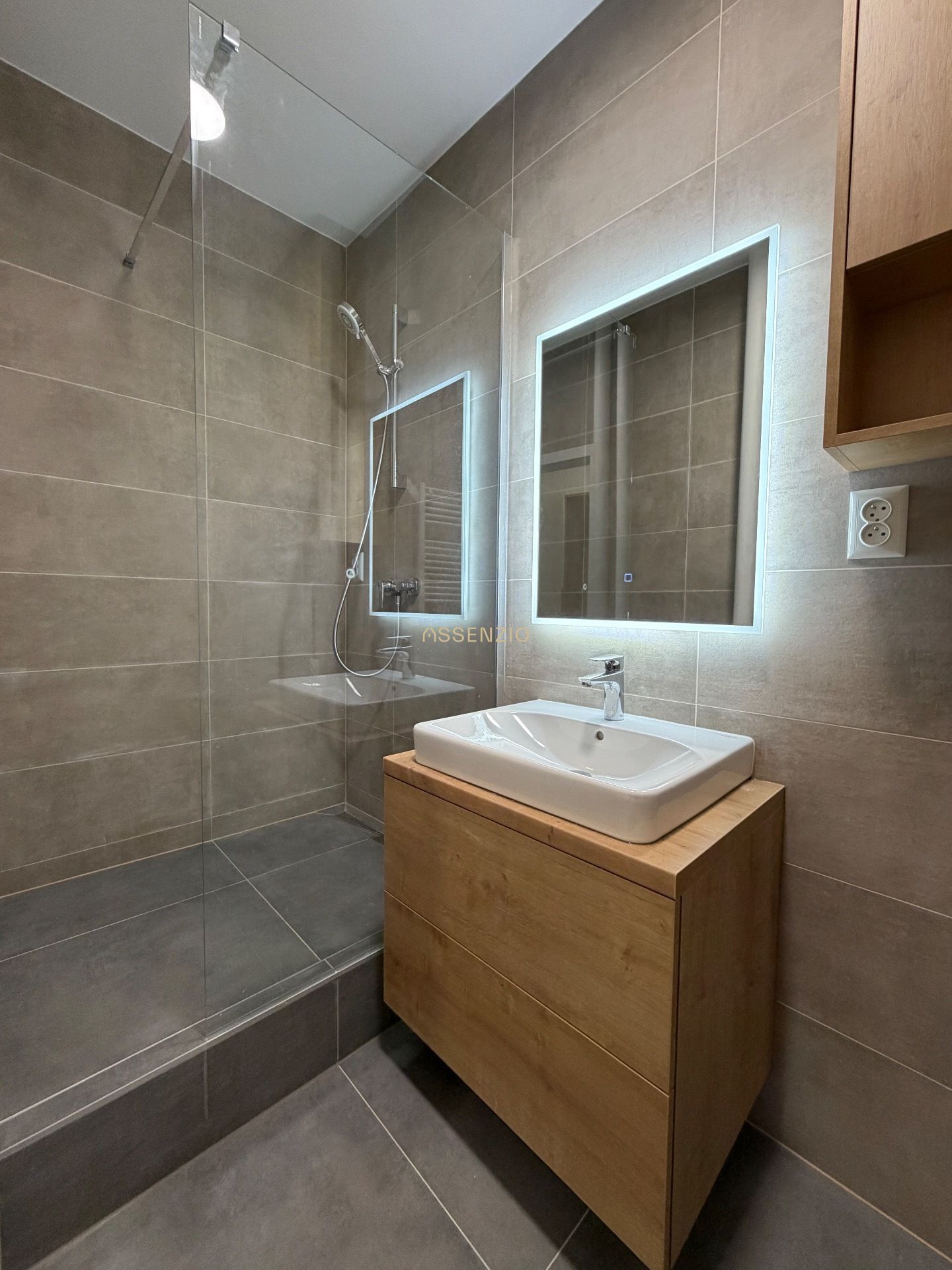 Sale Three bedroom apartment, Three bedroom apartment, Drieňová, Brati