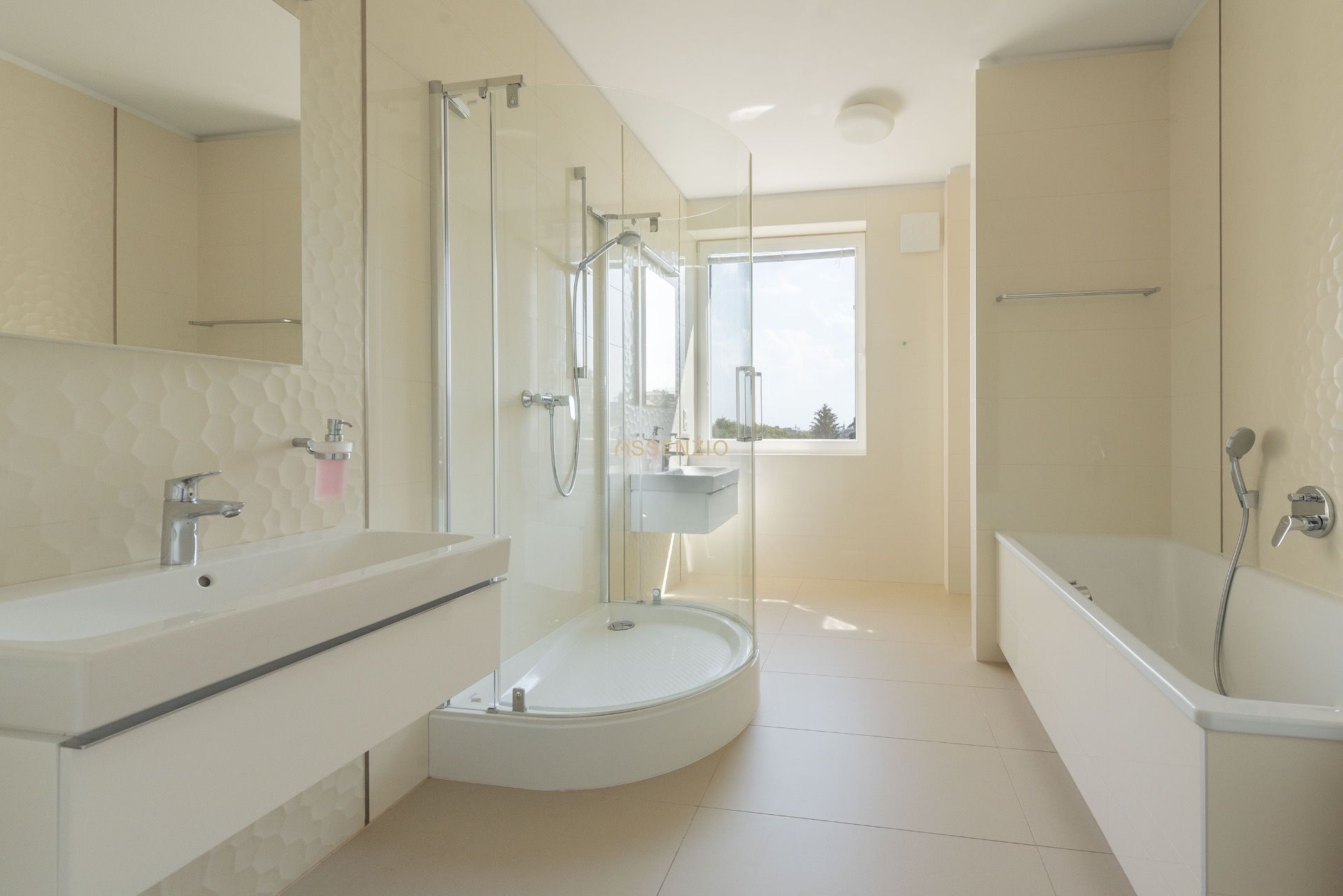 Rent Four+ bedroom apartment, Four+ bedroom apartment, Leškova, Bratis