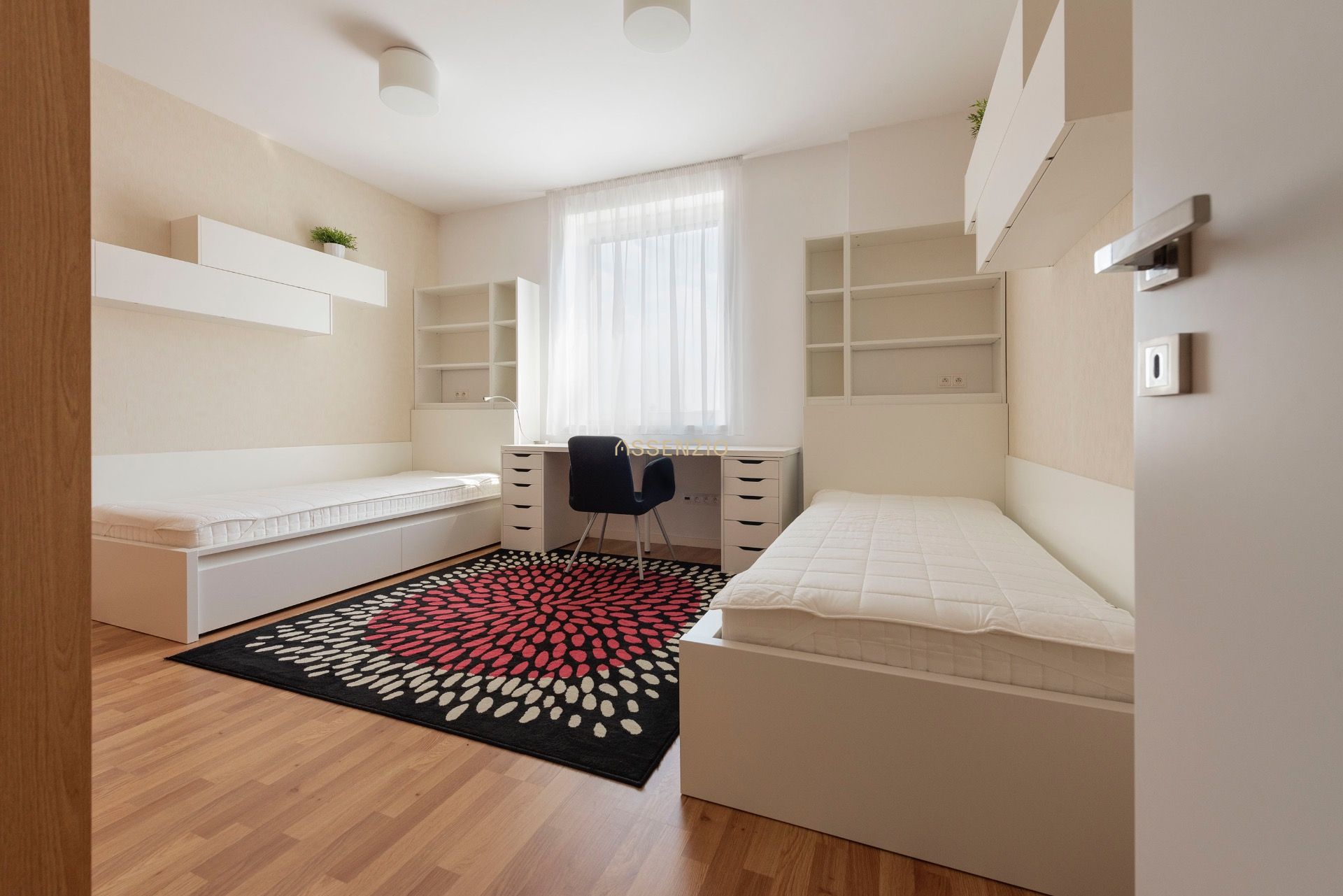 Rent Four+ bedroom apartment, Four+ bedroom apartment, Leškova, Bratis