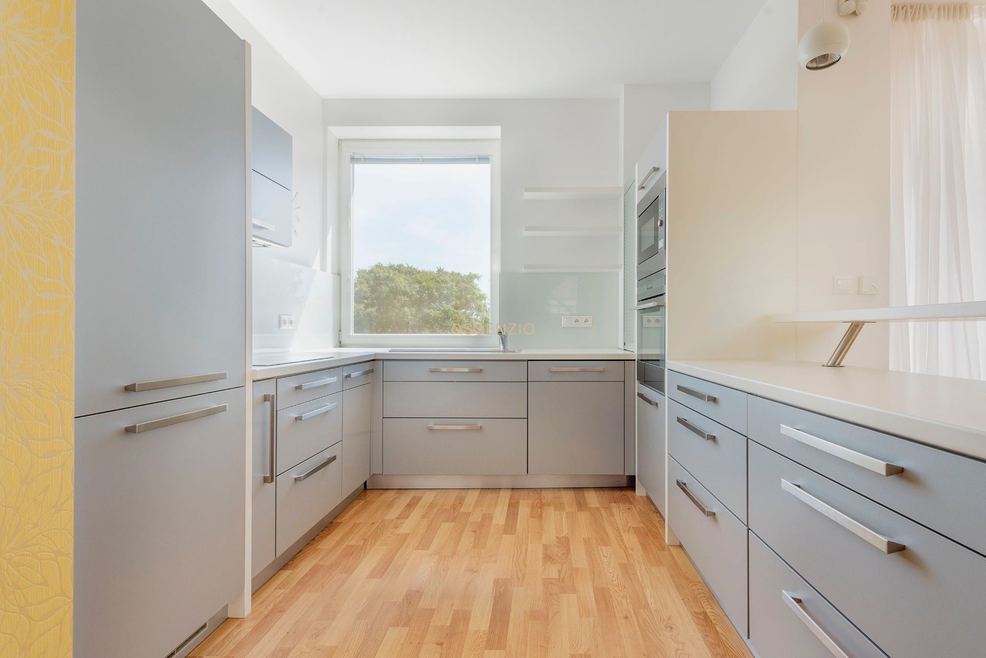 Rent Four+ bedroom apartment, Four+ bedroom apartment, Leškova, Bratis