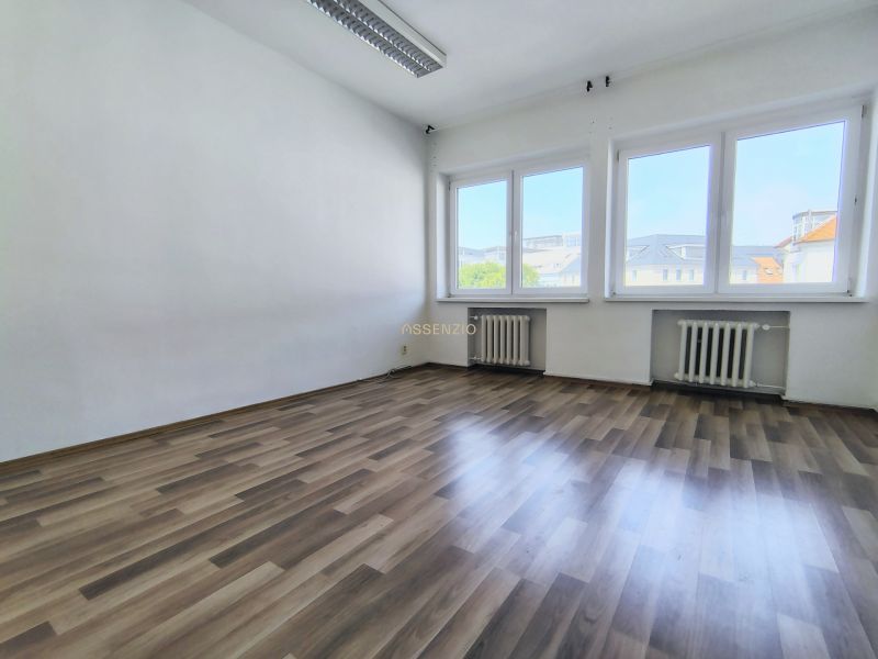 Rent Commercial premises, Commercial premises, Hurbanovo námestie, Bra